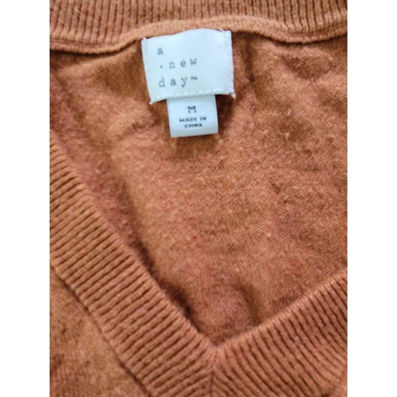 A New Day Burnt Orange M V Neck Medium Long Sleeve Shirt - Picture 3 of 3